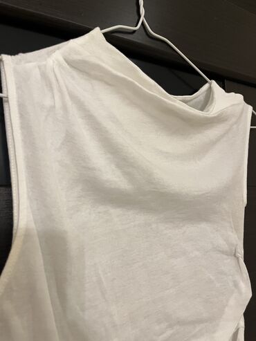 Eynəklər: Zara kofta 
M razmer 
Nazikdir iç gösteren materialdır — 11