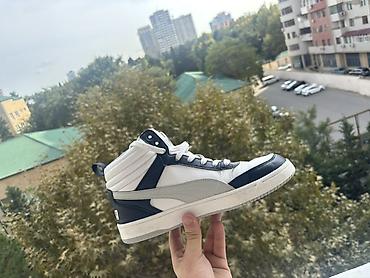 idman qacis: PUMA hündür boğazlı idman ayaqqabısı çox az istifadə olunub(kiçik — 1