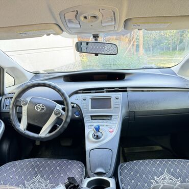 toyota isis: Toyota Prius: 2014 г., 1.8 л, Автомат, Гибрид, Седан