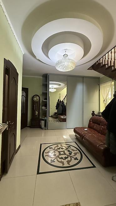 Продажа коттеджей и домов: 🏡*Продаётся просторный частный дом в районе Ахунбаева / Баха* — 8