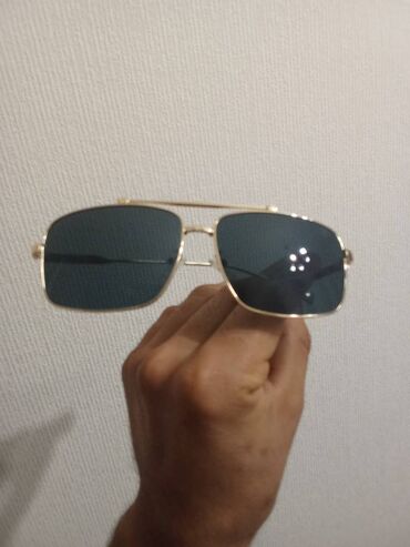Eynəklər: Gün eynəyi, Louis Vuitton, İşlənmiş