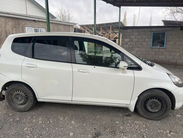 Honda: Honda Fit: 2004 г., 1.3 л, Автомат, Бензин, Хэтчбэк