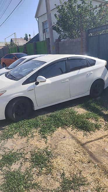 gen 2: Toyota Prius: 2013 г., 1.8 л, Вариатор, Гибрид, Хэтчбэк — 6