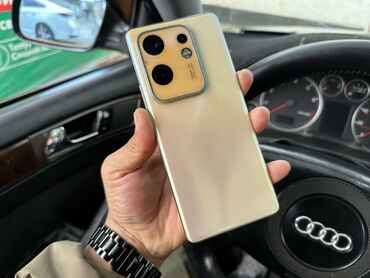 срочно гарит: Infinix Zero 30, Б/у, 256 ГБ, цвет - Желтый, 2 SIM