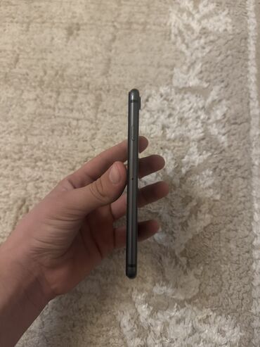 Apple iPhone: IPhone 7, Qara, Barmaq izi — 2