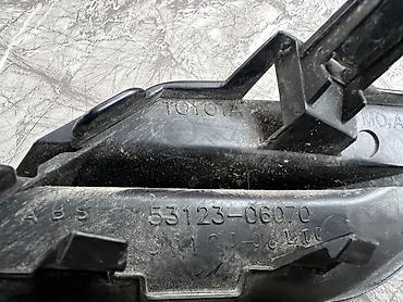 Бампер и комплектующие: Накладка на бампер Toyota, Б/у, Оригинал — 8
