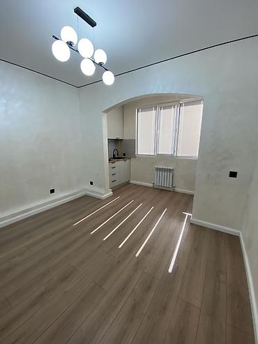 Продажа квартир: 2 комнаты, 45 м², Ала-Арча ТРЦ 106 серия улучшенная, 3 этаж, Дизайнерский ремонт — 1