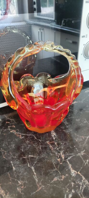 Другая посуда: Продам Советскую конфетницу из цветного стекла в отличном состоянии