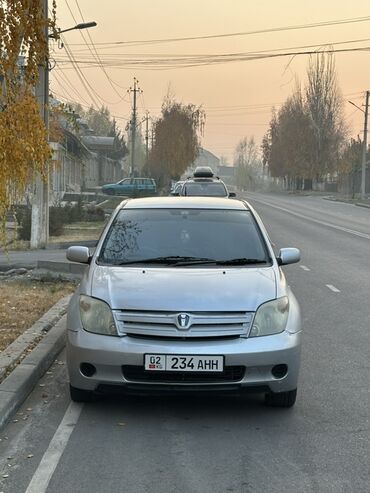 Toyota: Toyota ist: 2003 г., 1.5 л, Автомат, Бензин, Хэтчбэк — 4