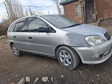 Панели, обшивки: Торпедо Toyota 2000 г., Б/у — 8