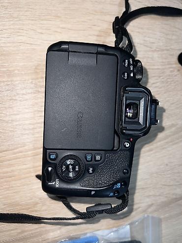y5 2016: Prodajem canon 77d i celu opremu uz njega Odmah da krenem na stvar — 2