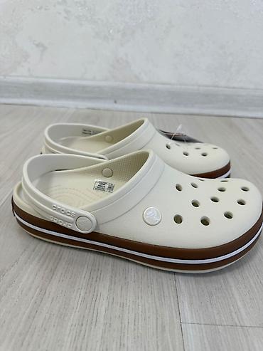crocs 36: Сабо, 37.5, 37, 38, Crocs, Новый, цвет - Бежевый, Самовывоз — 1