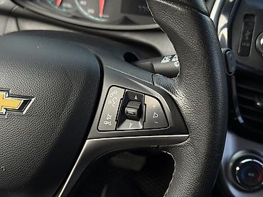 Chevrolet: Chevrolet Spark: 2017 г., 1 л, Вариатор, Бензин, Хэтчбэк — 9