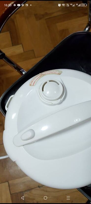 Ostali kuhinjski aparati: Ispravna dobra FRITEZA
Mirjevo — 12