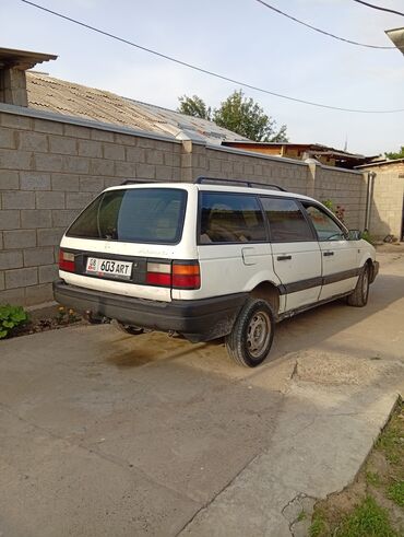 Volkswagen: Volkswagen Passat: 1991 г., 1.8 л, Механика, Бензин, Универсал