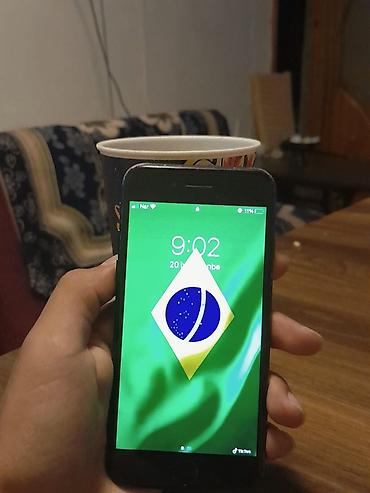 iphone 12 world telecom: IPhone 7, 32 GB, Qara, Barmaq izi — 2