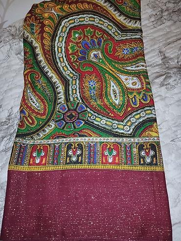 baş ortuyu: Təsviri: Şərf/şal – “Foyo Manha” marka - Material: 95% yun, 5% lureks — 1