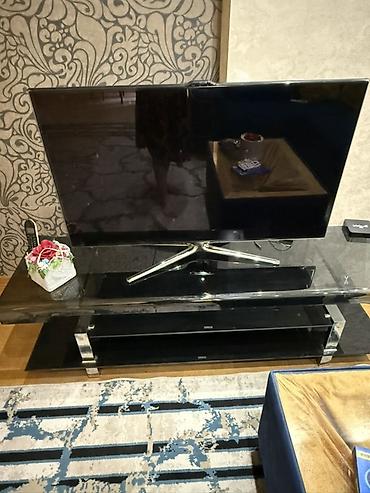tesla tv: Samsung LED televizor, diaqonal təxminən 46–50”. Qara, nazik çərçivəli — 3