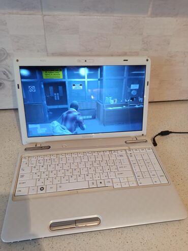 Другие аксессуары для мобильных телефонов: Б/у Toshiba, 15.4 ", Intel Core i3, 1 ТБ, Самовывоз