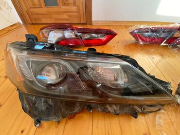Digər avtomobil ehtiyat hissələri: Toyota Camry.Avtomobil üçün faralar və arxa işıqlar dəsti. Farlar