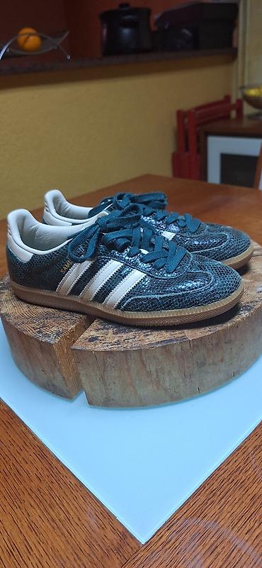 Samba Adidas br 40 u odličnom stanju