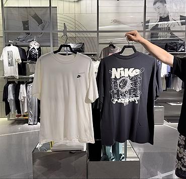 Мужская футболка, L, Nike, Новый, цвет - Черный, Платная доставка