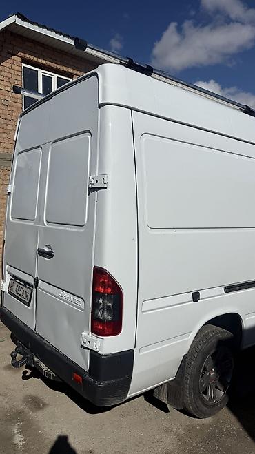 грузовой авто: Mercedes-Benz Спринтер: 2005 г., 2.2 л, Механика, Дизель, Фургон — 10