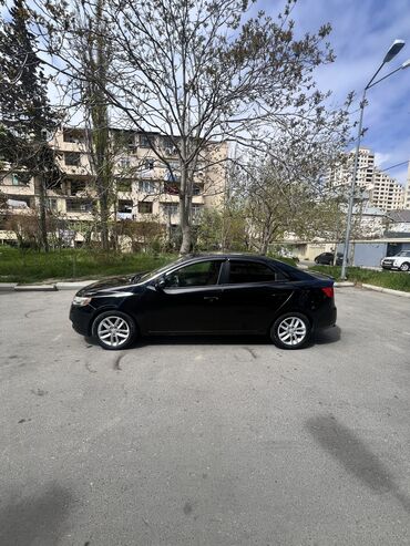 Kia: Kia Cerato: 2 l | 2011 il Sedan — 2