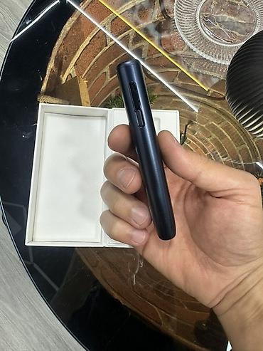 glo tutun: IQOS elektron siqaret cihazı, tünd göy rəngdə korpusla təqdim olunur — 2