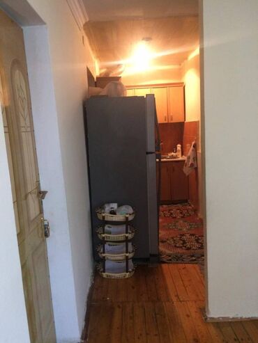 Həyət evləri və villaların satışı: 3 otaqlı, 65 kv. m, Orta təmir — 18