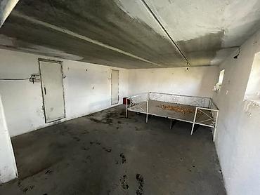 Продажа коттеджей и домов: Продаётся жилой дом с участком. Сарай для скота, подвал,участок 10 — 11