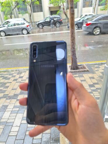 Samsung: Samsung Galaxy A7 2018, 64 GB, rəng - Qara, Zəmanət, İki sim kartlı