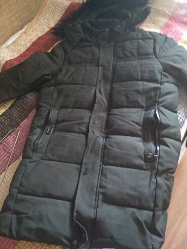 meqa maks qiymeti: Ölçü l.Alinib 140aZN .new Yorker matreal eladir uzunodeldir.qiymetde