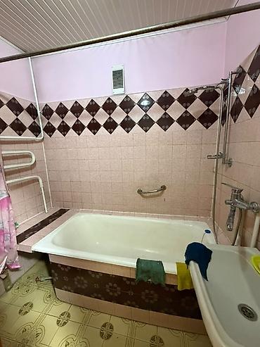Продажа квартир: 3 комнаты, 92 м², Индивидуалка, 5 этаж, Старый ремонт at lalafo.kg — 13 Продажа квартир: 3 комнаты, 92 м², Индивидуалка, 5 этаж, Старый ремонт — 13
