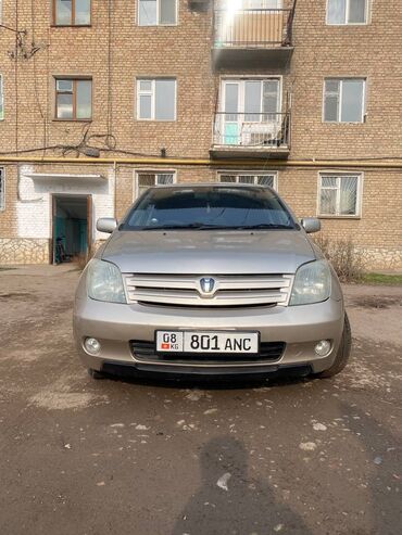 Toyota: Toyota ist: 2002 г., 1.5 л, Автомат, Бензин, Хэтчбэк