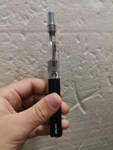 Nargile, elektronske cigarete i prateća oprema: EGo ce5 Dobio je kao poklon ali ne pusim vise, ne koriscena nova