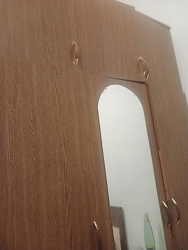 2el dolablar: 2 ci əl Dolab satilir . 3 qapilihundurluk. 2m 15 sm, en 1.17 — 2