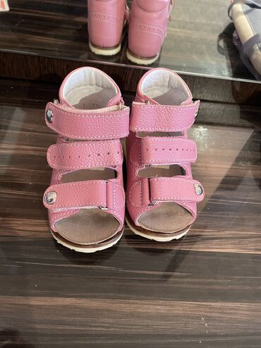 магазин детской обуви: Продам детскую ортопедическую обувь размер 21-22 Абсолютна новая