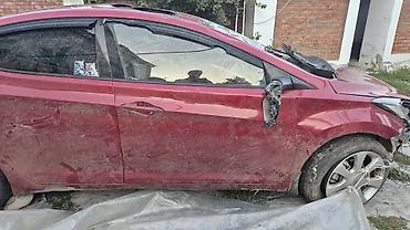 Hyundai: Hyundai Elantra: 1.6 l | 2012 il Sedan — 2