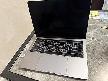 Ноутбуки Apple (MacBook): Apple MacBook Pro 13" 1706 на запчасти Не работает подсветка и погнут — 2