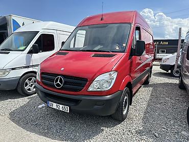 210 cdi: Легкий грузовик, Mercedes-Benz, Стандарт, 2 т, Б/у — 1