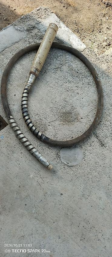 ev qazı: Beton vibratori üçün şlanq və vibrasiya ucu (daxili vibrator — 3