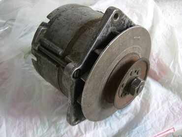 Auto delovi: Ispravan alternator BOSCH 14 V 35 A skinut sa OPEL Kadetta — 9