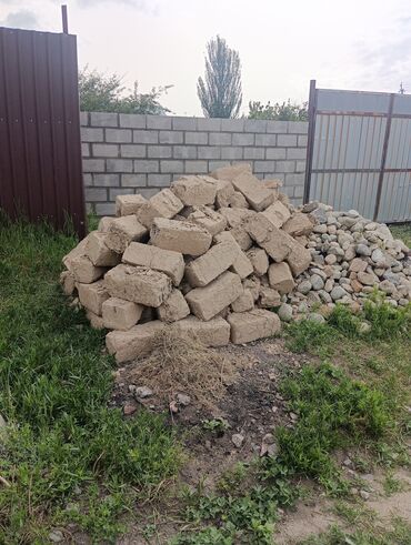 тойота хилукс: Тоо кирпич сатылат 50 сомдон Караколдо