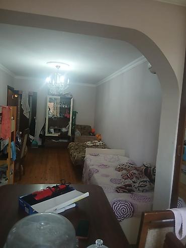 1: Nefciler Metrosuna Yaxln 5 Mərtəbəli Binanln 3 cu Mərtəbəsində orta — 3