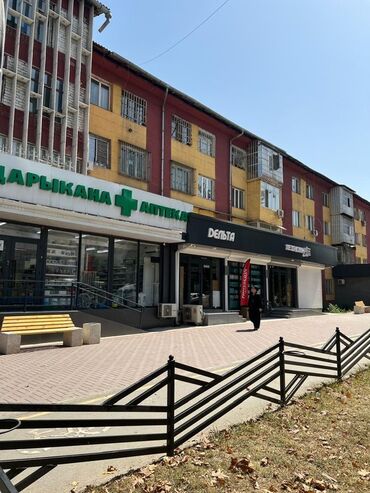ремонт домов: Просторная 3х комнатная квартира в кирпичном доме на первой линии