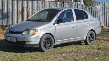 Toyota: Toyota Vitz / Platz / Yaris / Echo: 2000 г., 1.5 л, Механика, Бензин, Седан