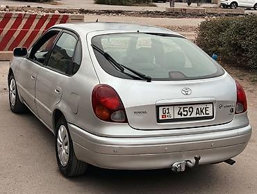 corola: Toyota Corolla: 2001 г., Механика, Бензин, Лифтбек — 8