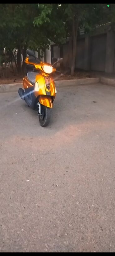 скутер купить бу: 50 sm3, 2024 il, 3000 km