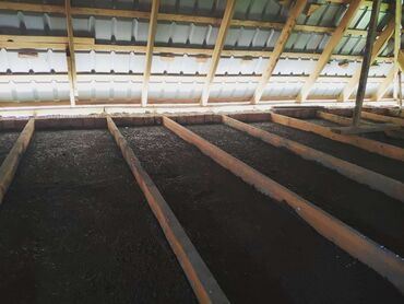 глина строительная: Утепление полов, Утепление крышы